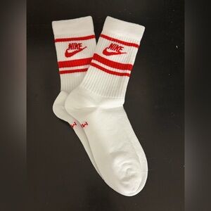 🌙$3for$20🌙 one pair brand new Nike Essential crew socks. Unisex
